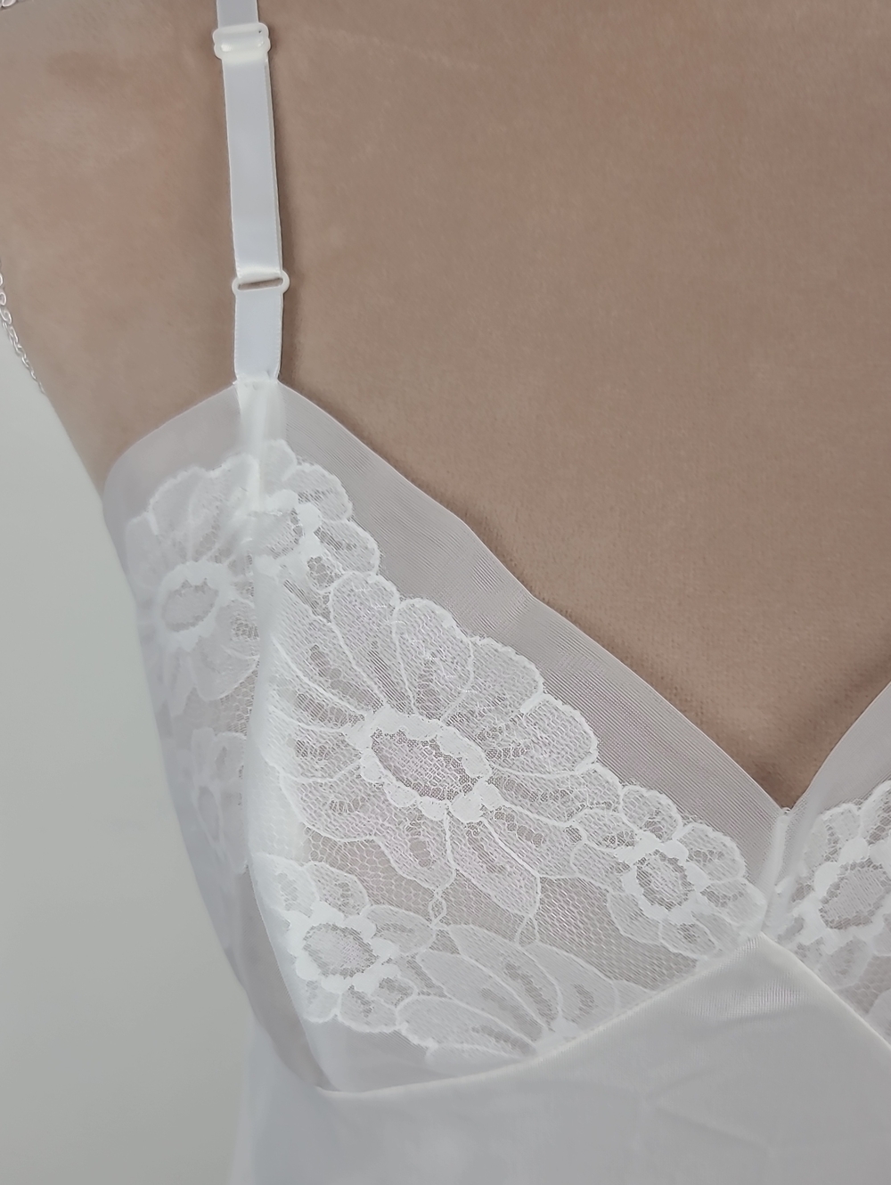 Vtg 70's Vanity Fair Ivory White Tricot Nylon Lace Trim 26" Full Slip Dress 36 - Picture 11 of 14